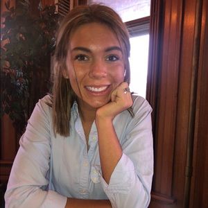 Meet your Posher, Elizabeth